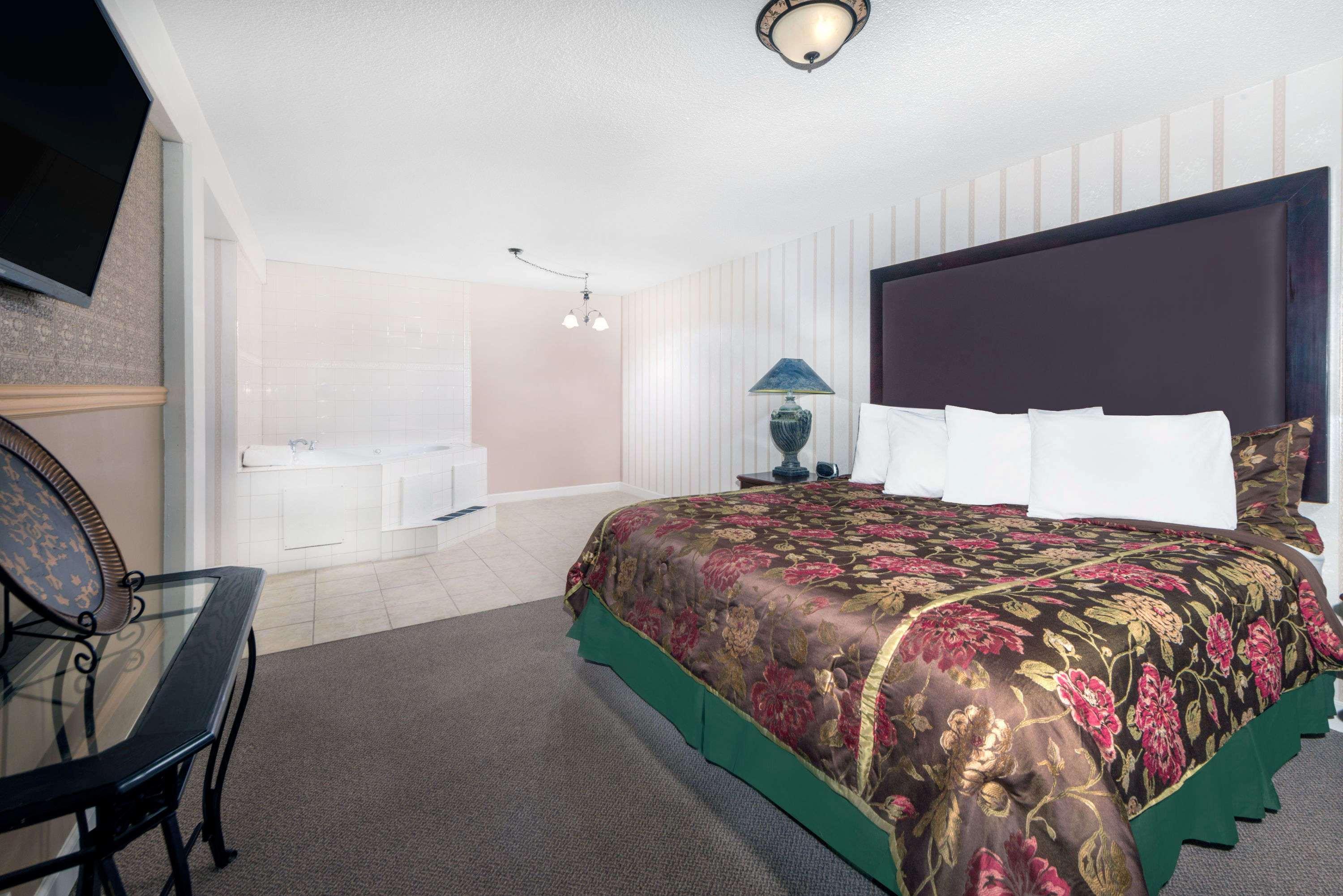 Howard Johnson By Wyndham Burlington Extérieur photo