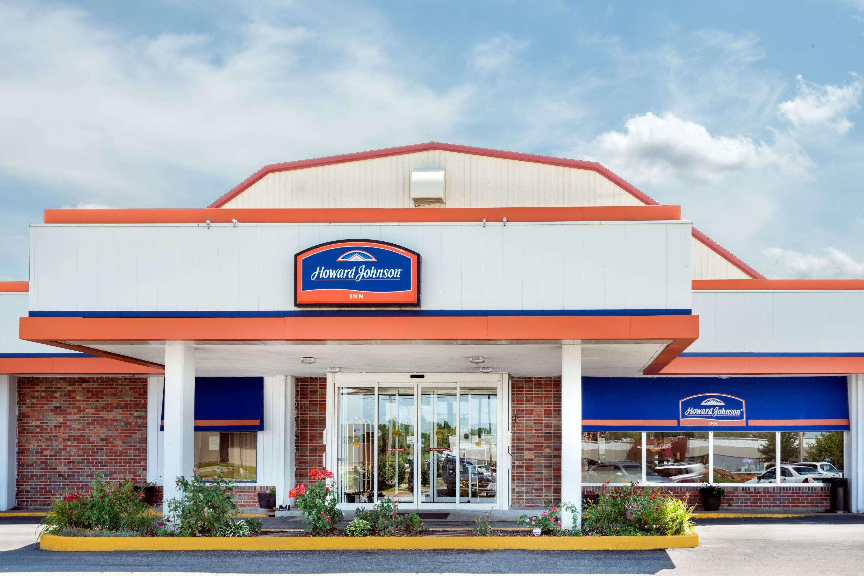 Howard Johnson By Wyndham Burlington Extérieur photo