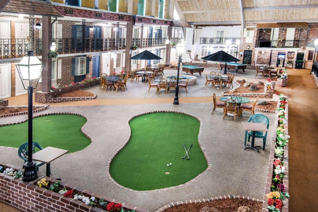 Howard Johnson By Wyndham Burlington Extérieur photo