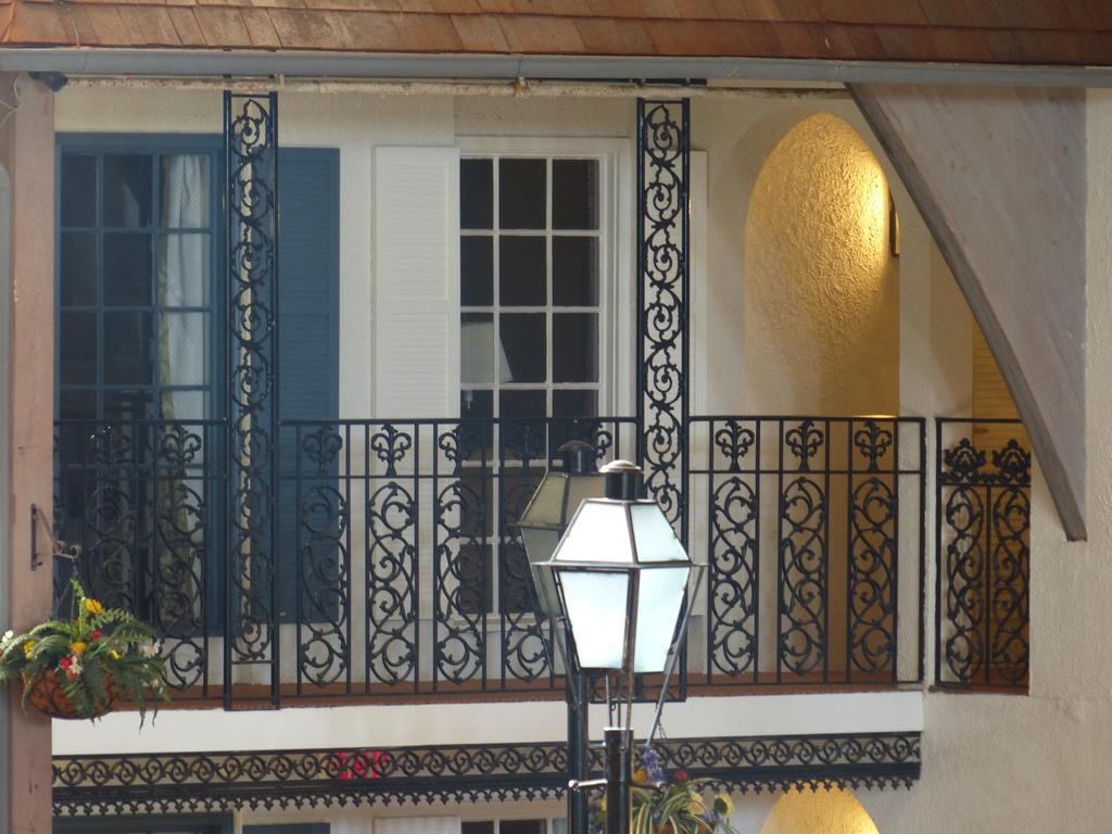 Howard Johnson By Wyndham Burlington Extérieur photo