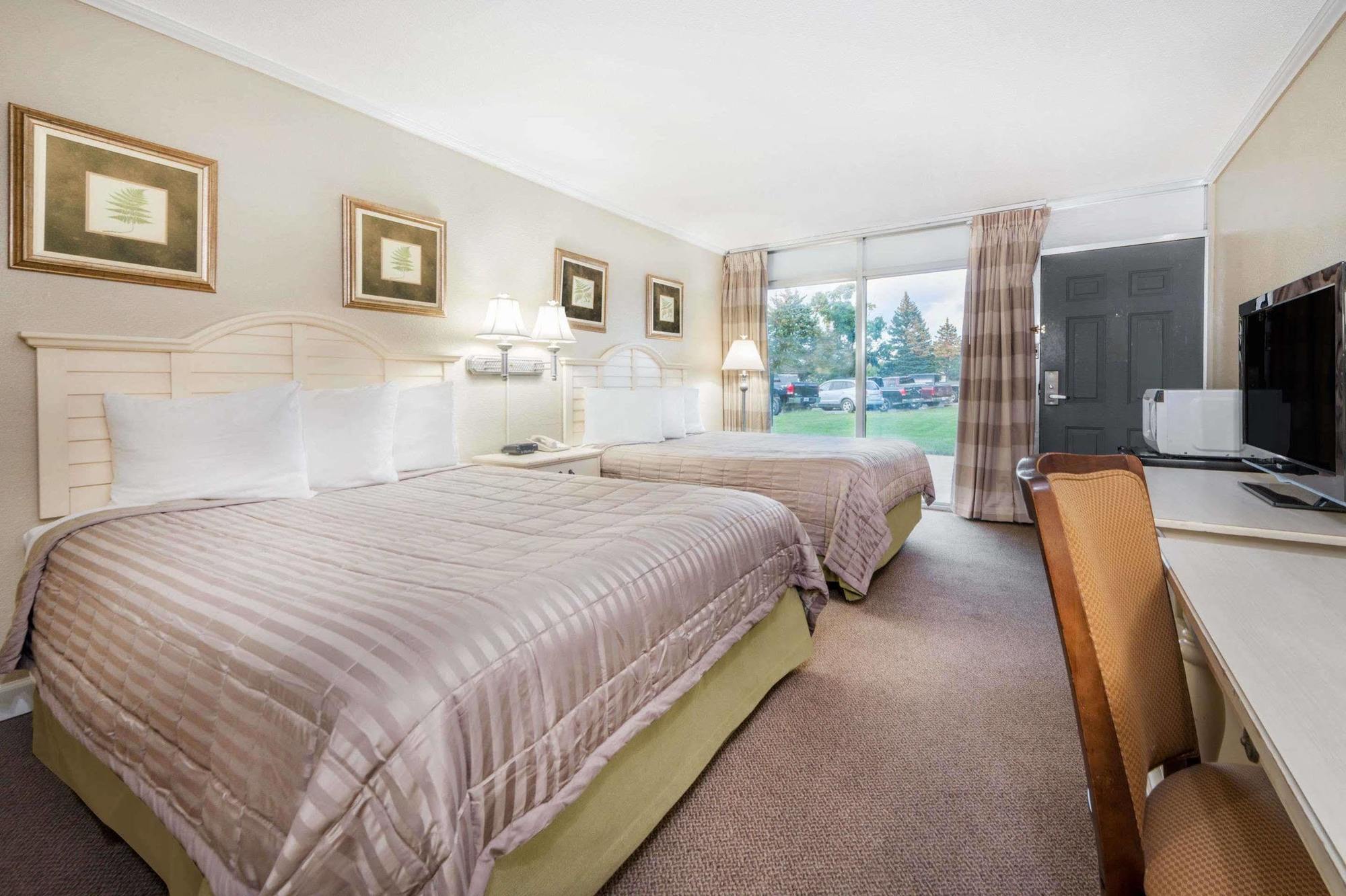 Howard Johnson By Wyndham Burlington Extérieur photo