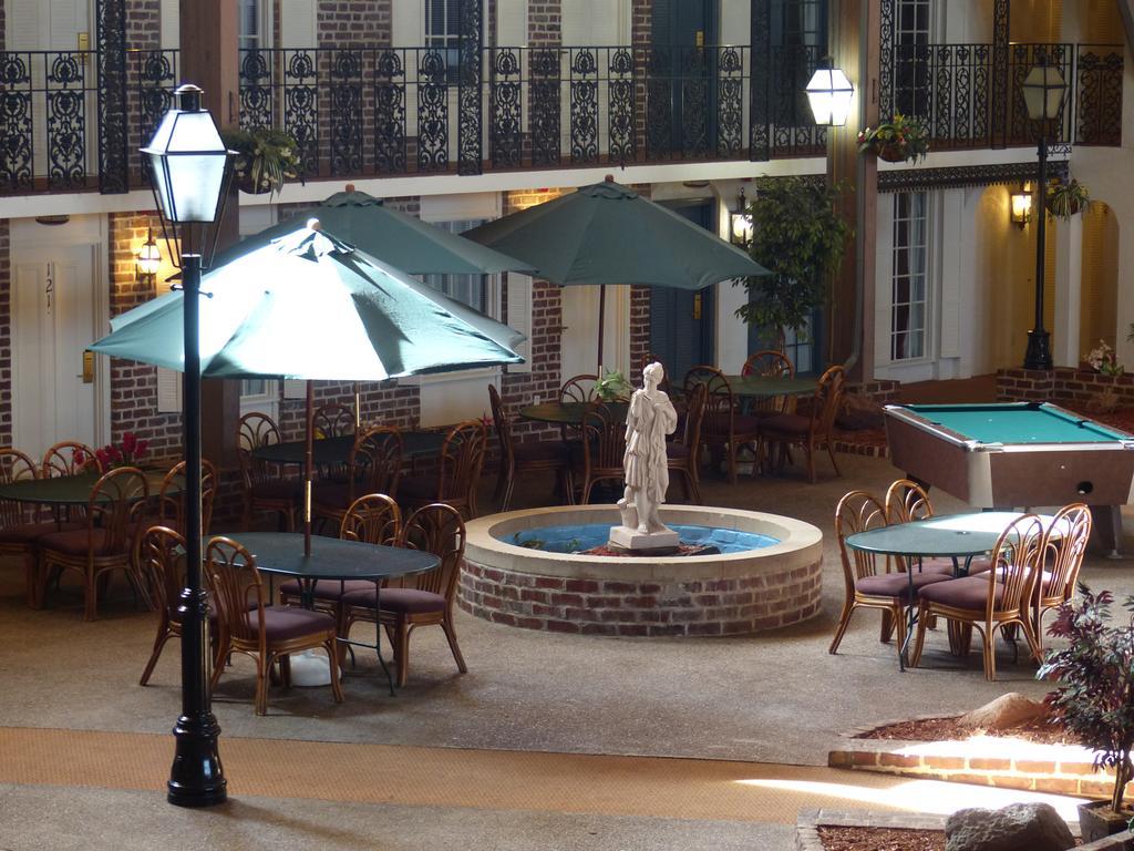 Howard Johnson By Wyndham Burlington Extérieur photo